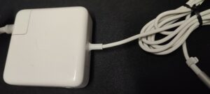 Alimentatore Apple MagSafe 1 60W 3,65A 16,5V per MacBook Pro 13" con Connettore L-tip